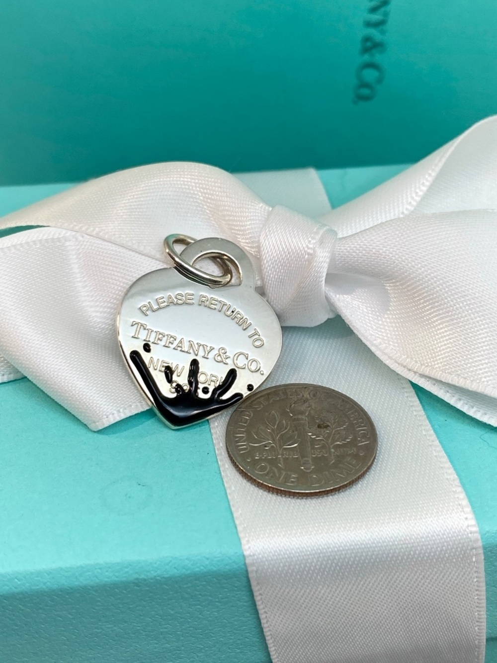 Tiffany & Co Splash Return to Tiffany Black Enamel Heart Tag Charm sterling 925 - Picture 4 of 6